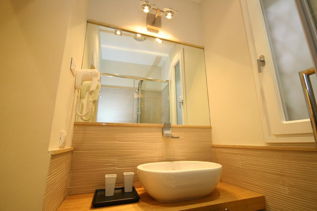 Campo Dei Fiori Modern Apartment With Terrace Rom Exterior foto